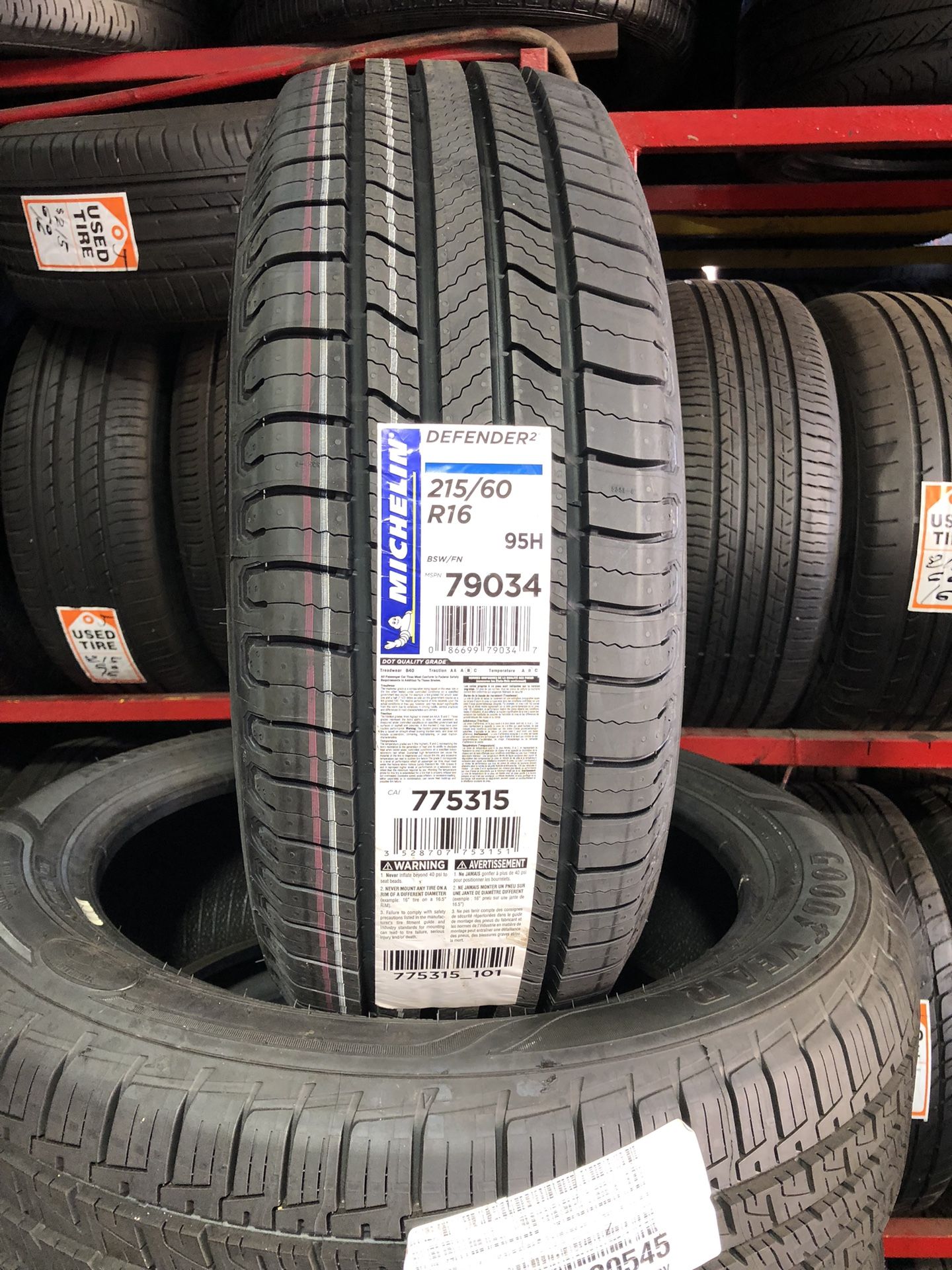 Michelin Defender 2 215/60 R16